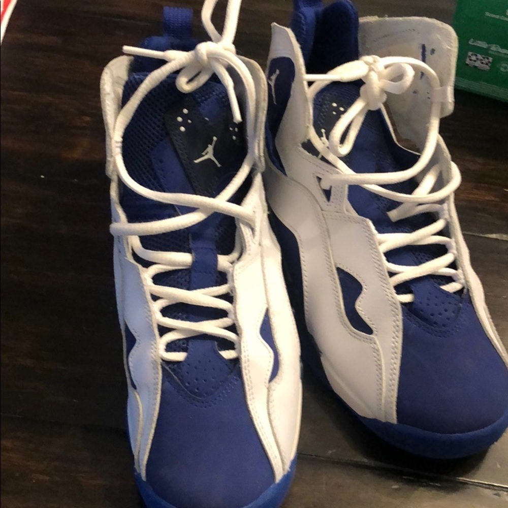 Air Jordan high tops 5.5y 🏀 👟 - Picture 2 of 5
